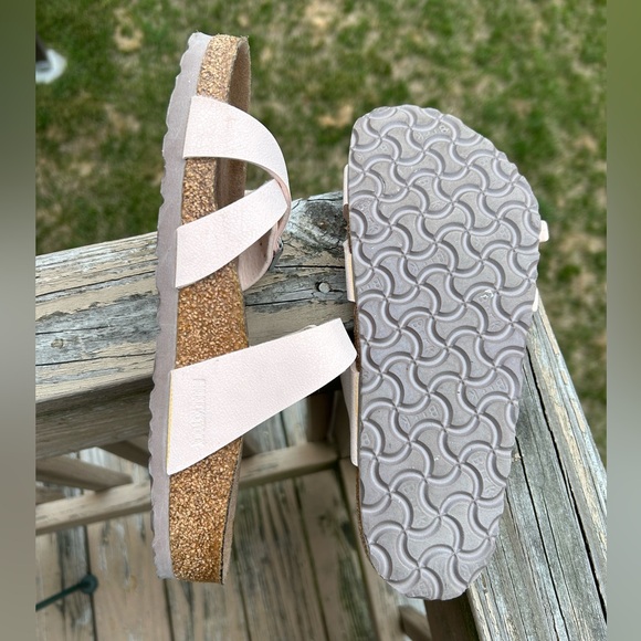 Birkenstock Franca Vegan Sandals.  Light Pink . Size 39. Like New - Picture 7 of 10